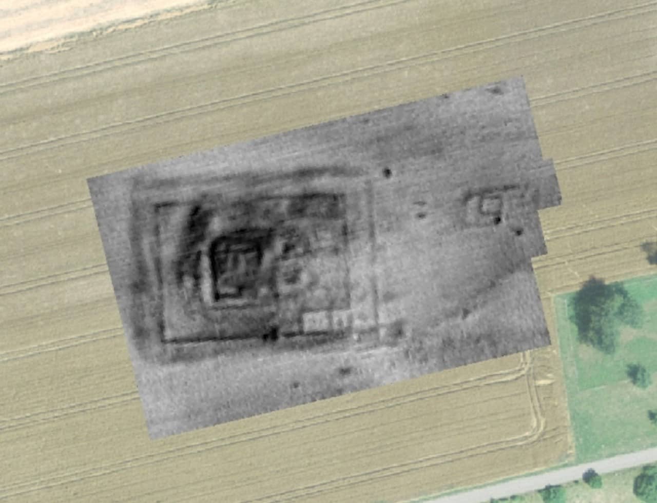Geophysikalische Methoden visualisieren einem im Boden des Lindfelds steckenden Tempel..