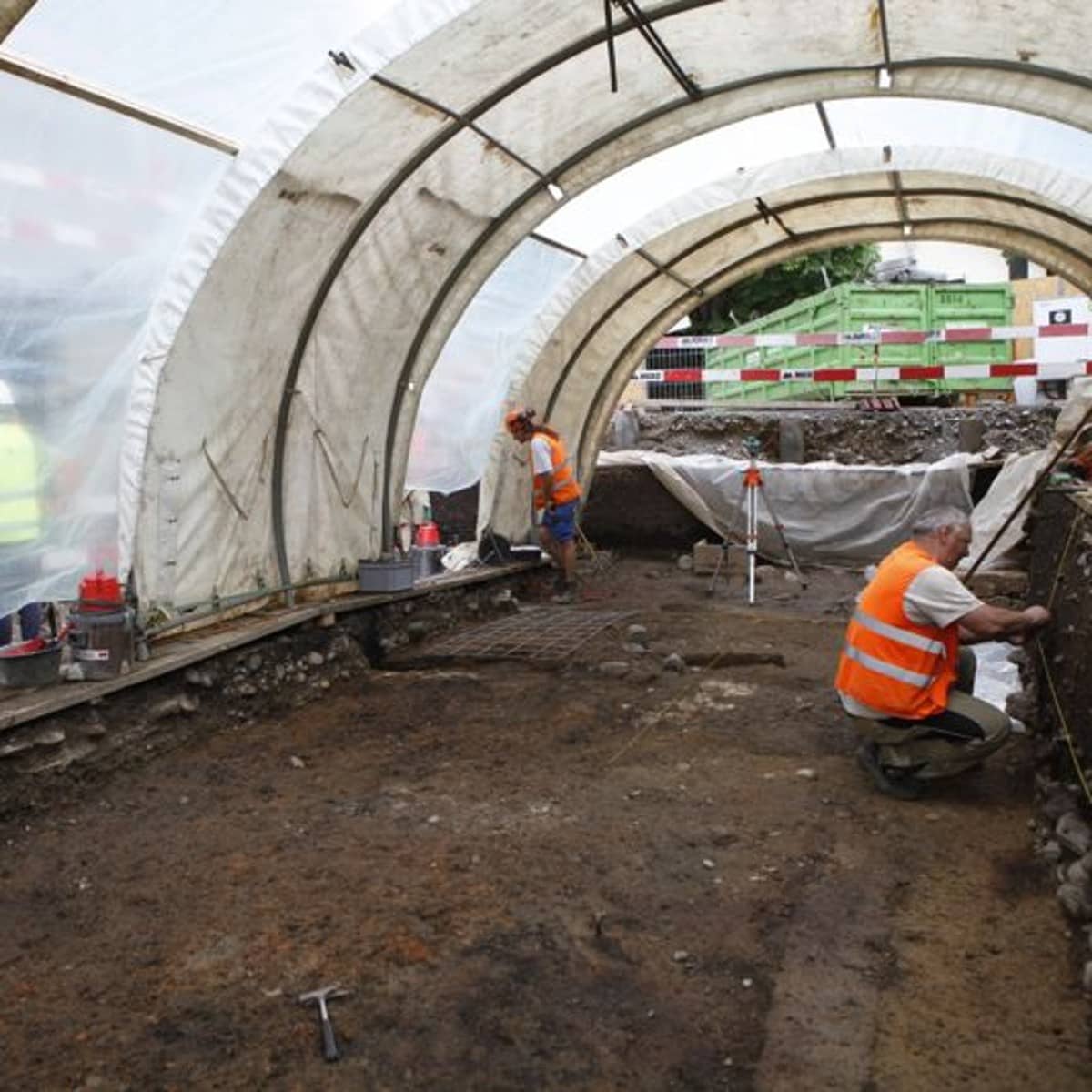 Archäologen bei der Arbeit