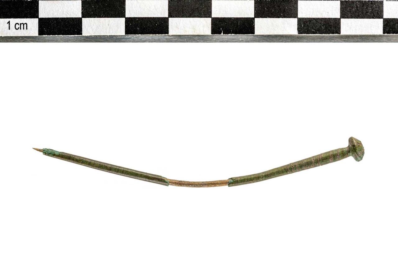 Bronzene Haarnadel aus der Römerzeit.