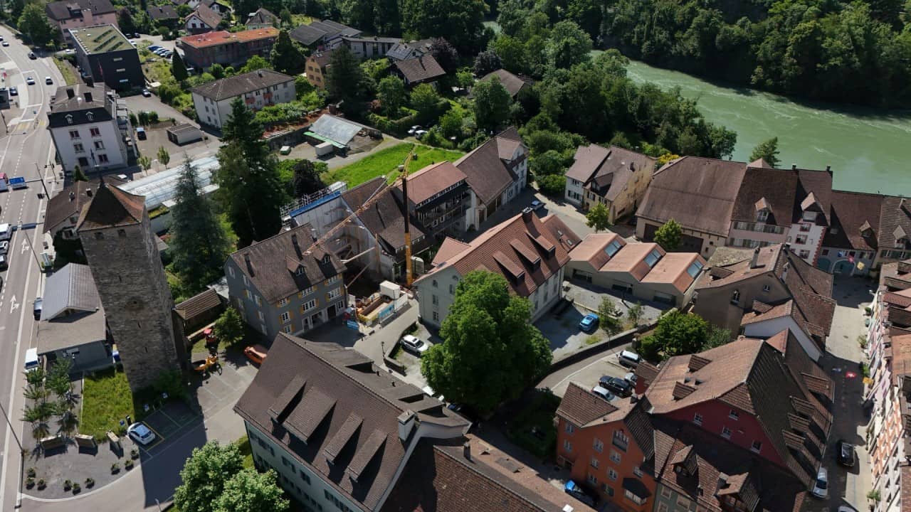 Blick auf die Laufenburger Altstadt mit den Abbrucharbeiten.