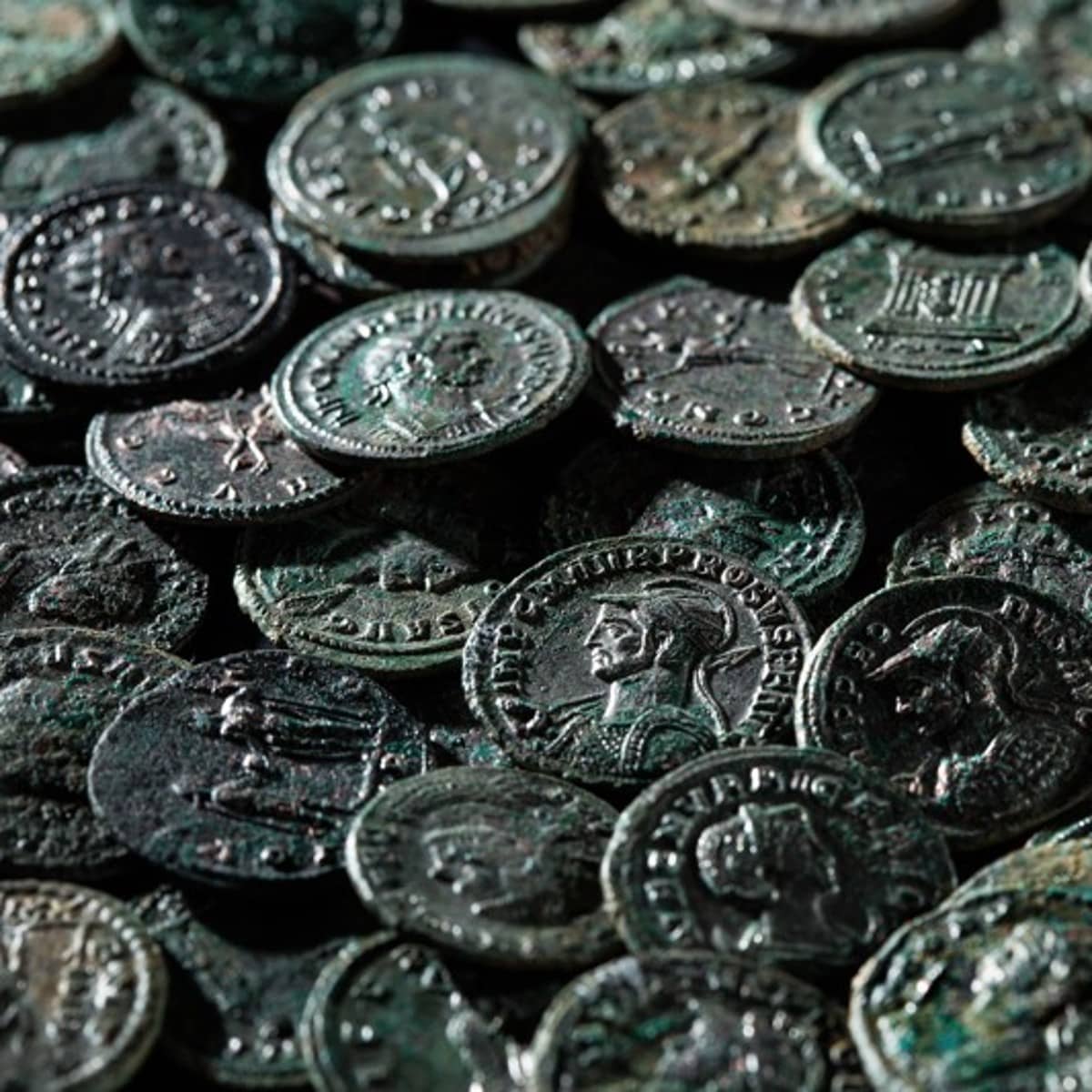Rund und 250 der über 4000 Münzen sind vollständig restauriert. Sie sind in einem bemerkenswert guten Erhaltungszustand.