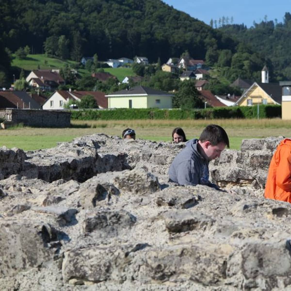 Learning by doing: Studierende erlernen am konkreten Objekt die archäologische Dokumentationsarbeit.