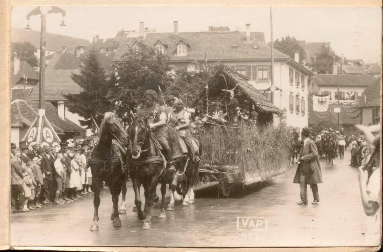 Umzugswagen am Schützenfest.