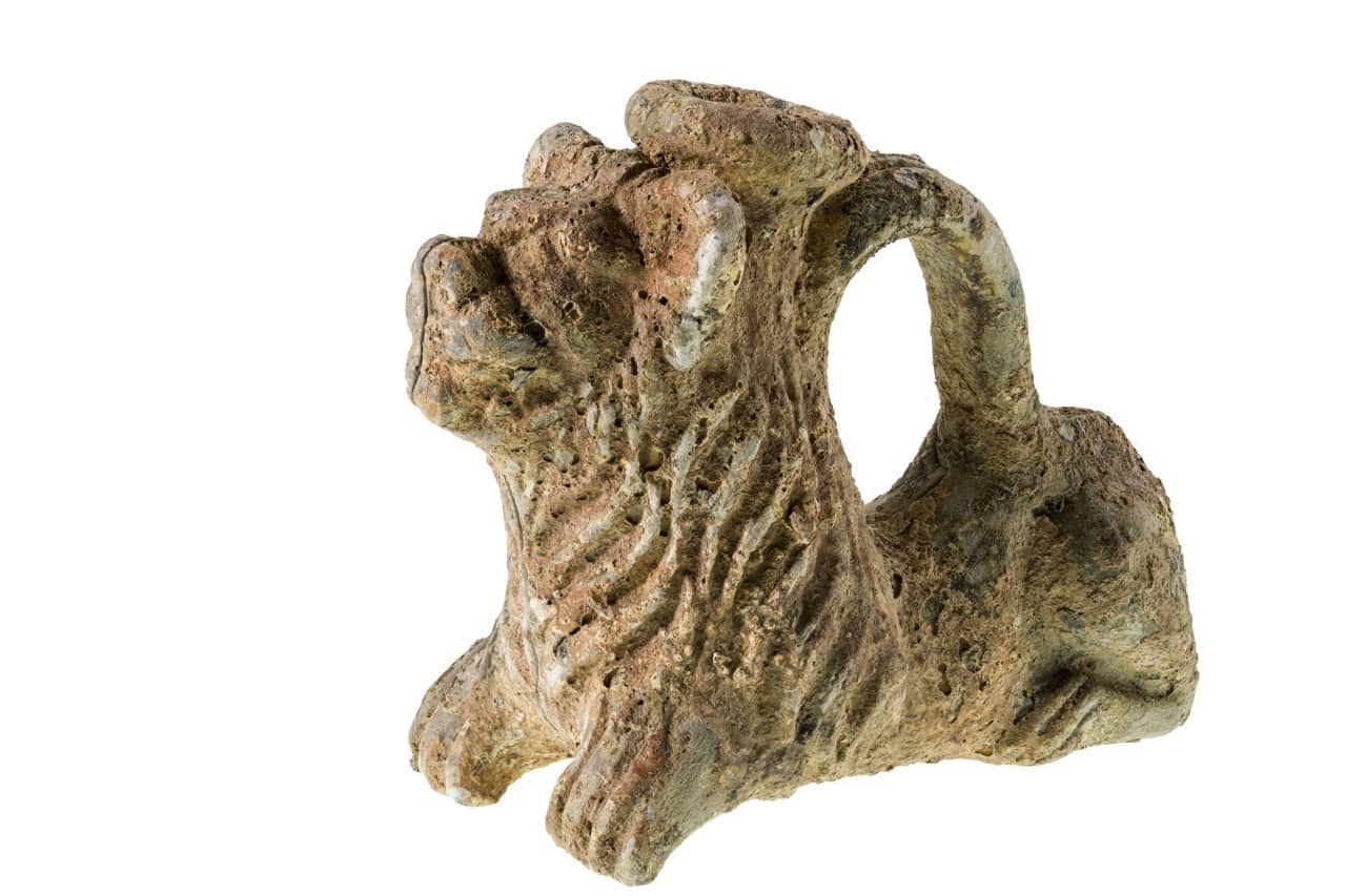 Balsamarium in Form eines sitzenden Löwen.