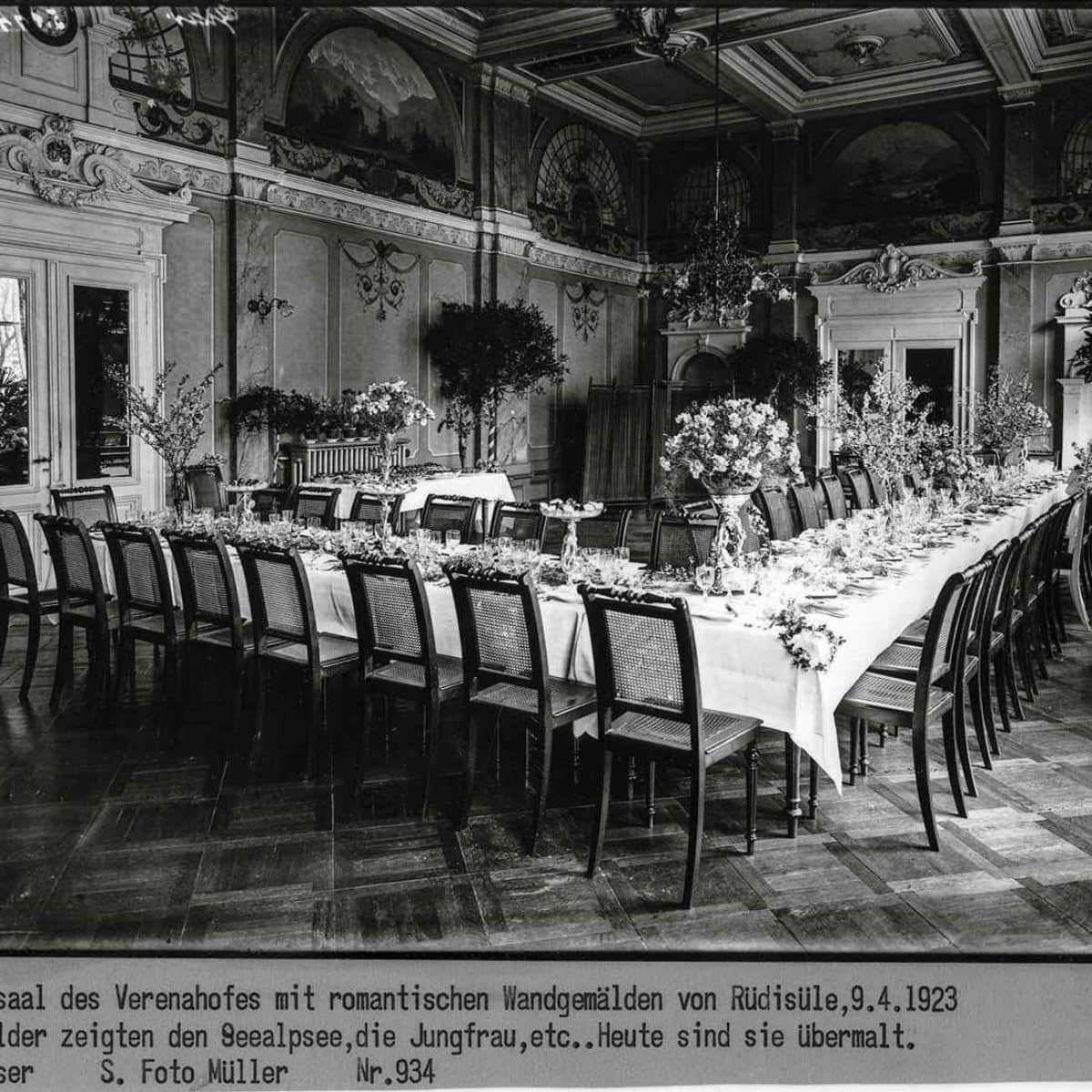 Der Saal des Hotels Verenahof im Jahr 1923.