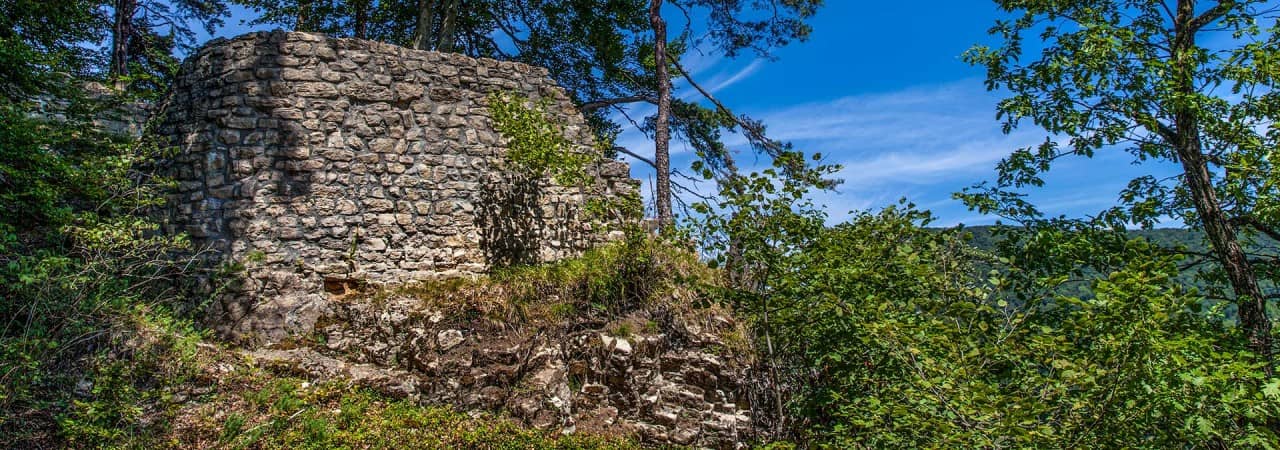 Blick auf die Burgruine Königsstein.