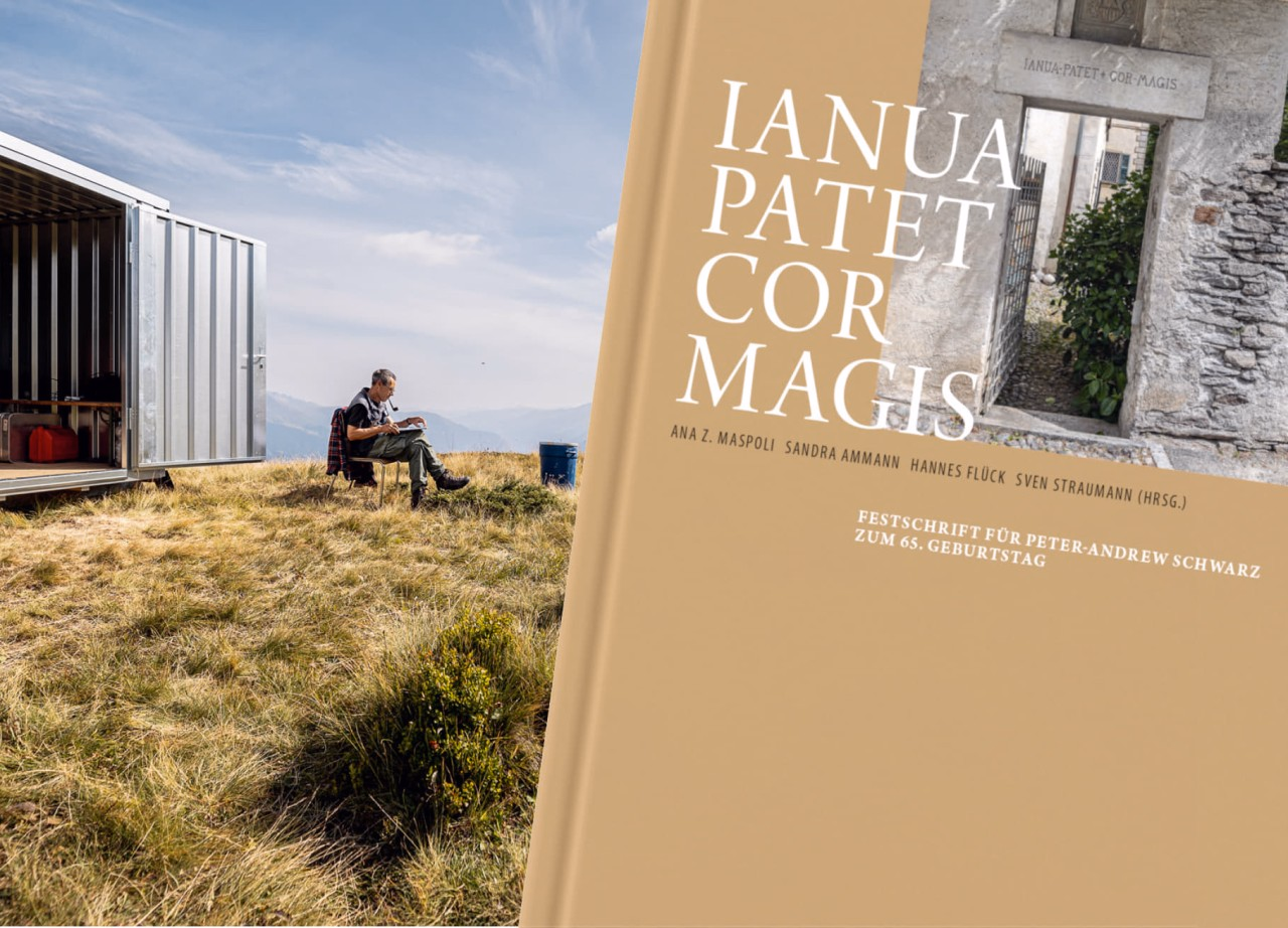 Links ein Foto von Peter-Andrew-Schwarz auf einem Stuhl in den Bergen sitzend, und rechts das Buchcover.