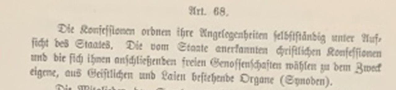Artikel 68 der Staatsverfassung von 1885 in alter Schrift.