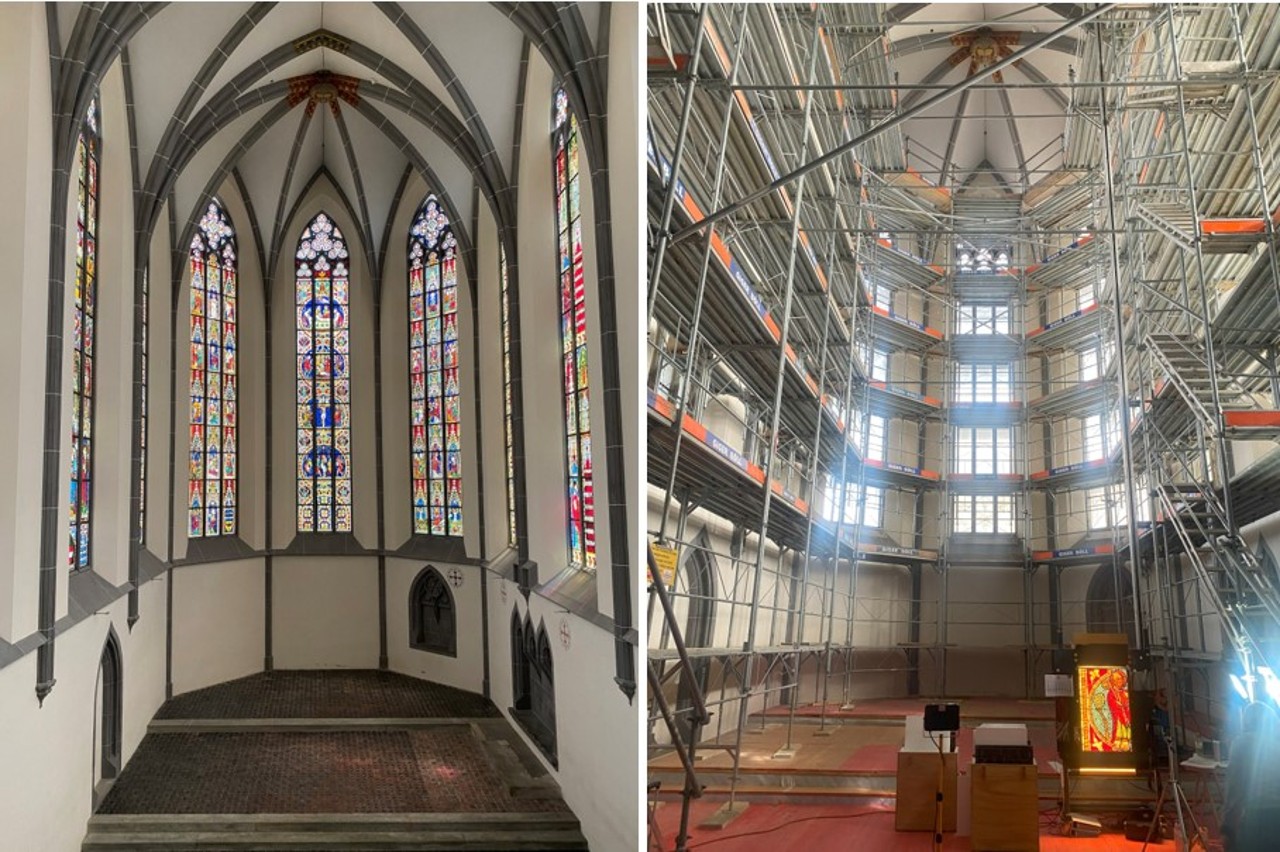 Windisch, Klosterkirche Königsfelden, rechts mit Gerüst und ausgebauten Glasmalereien, 2023. 