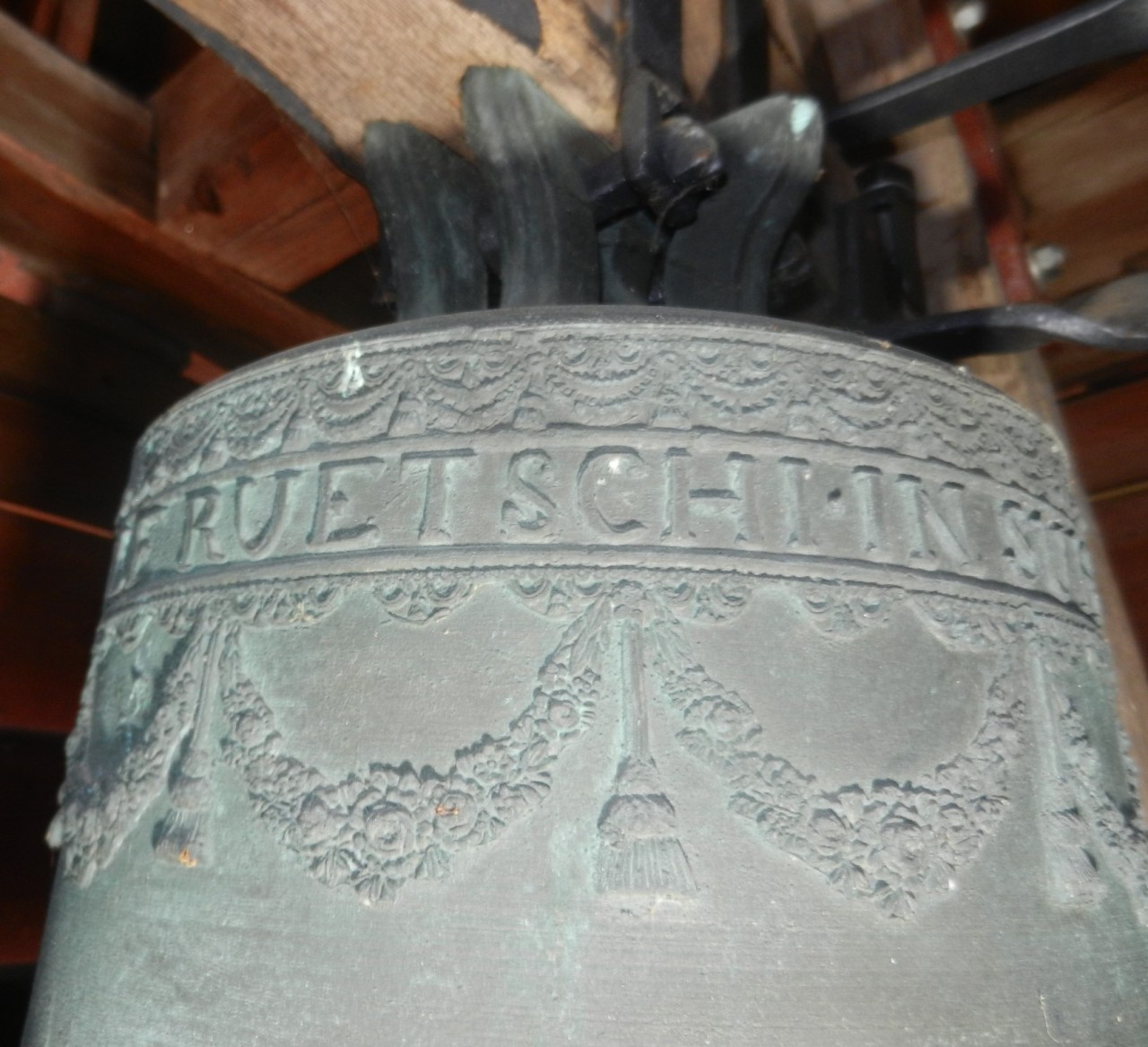 Kaiserstuhl, Friedhofskapelle, Glocke  von 1829. Aufnahme 2025.