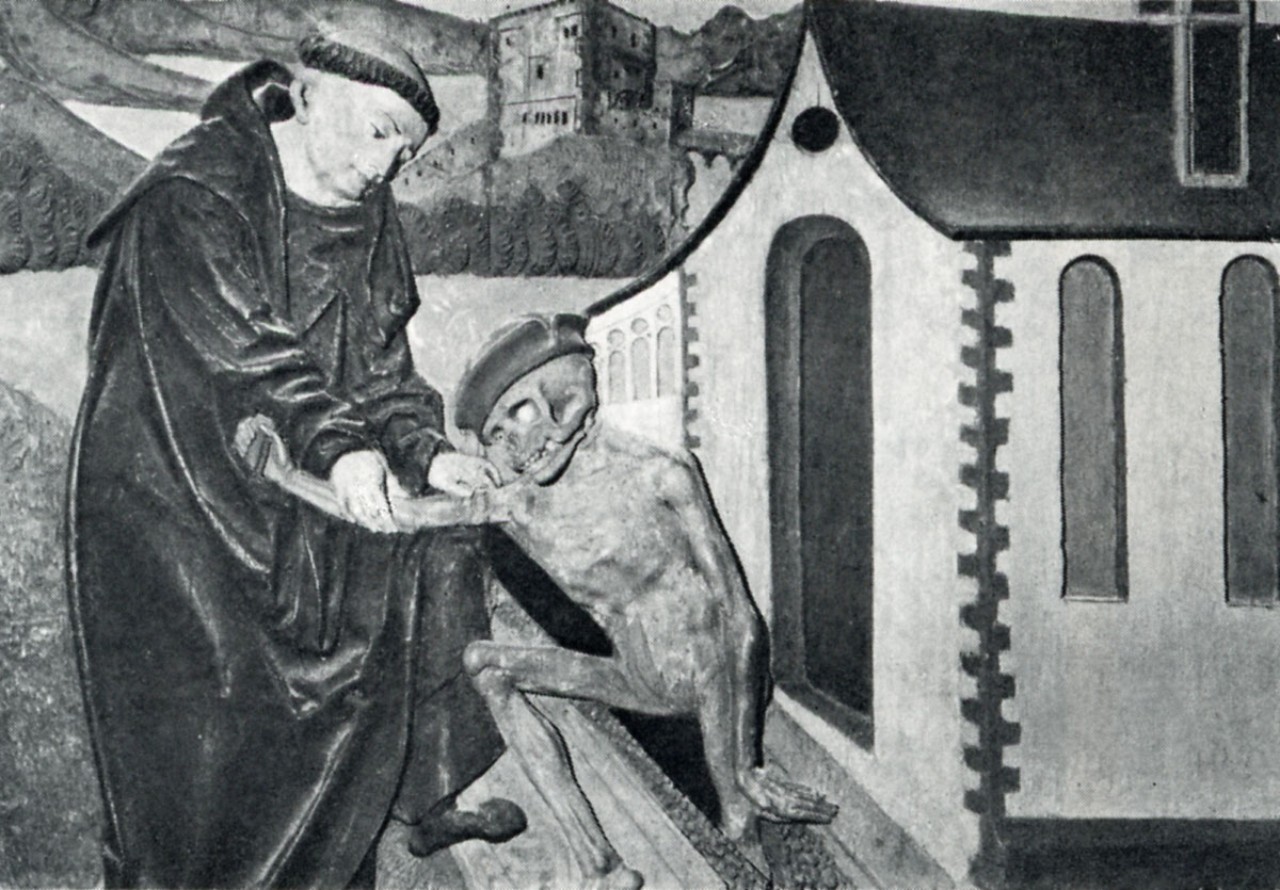 Münsterschatz Säckingen. Flachschnitzerei um 1500. Fridolin zieht Ursus aus dem geöffneten Grab.