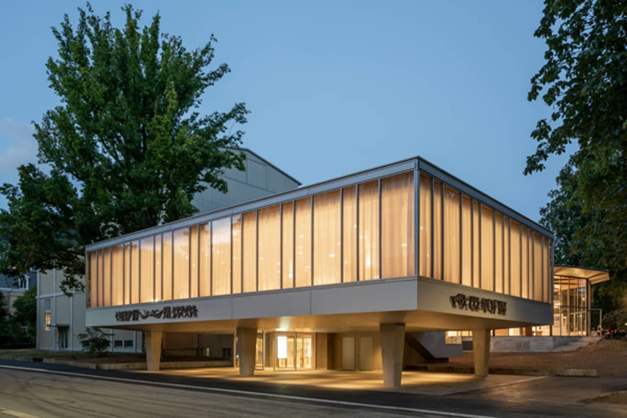 Aussenansicht vom Kurtheater Baden