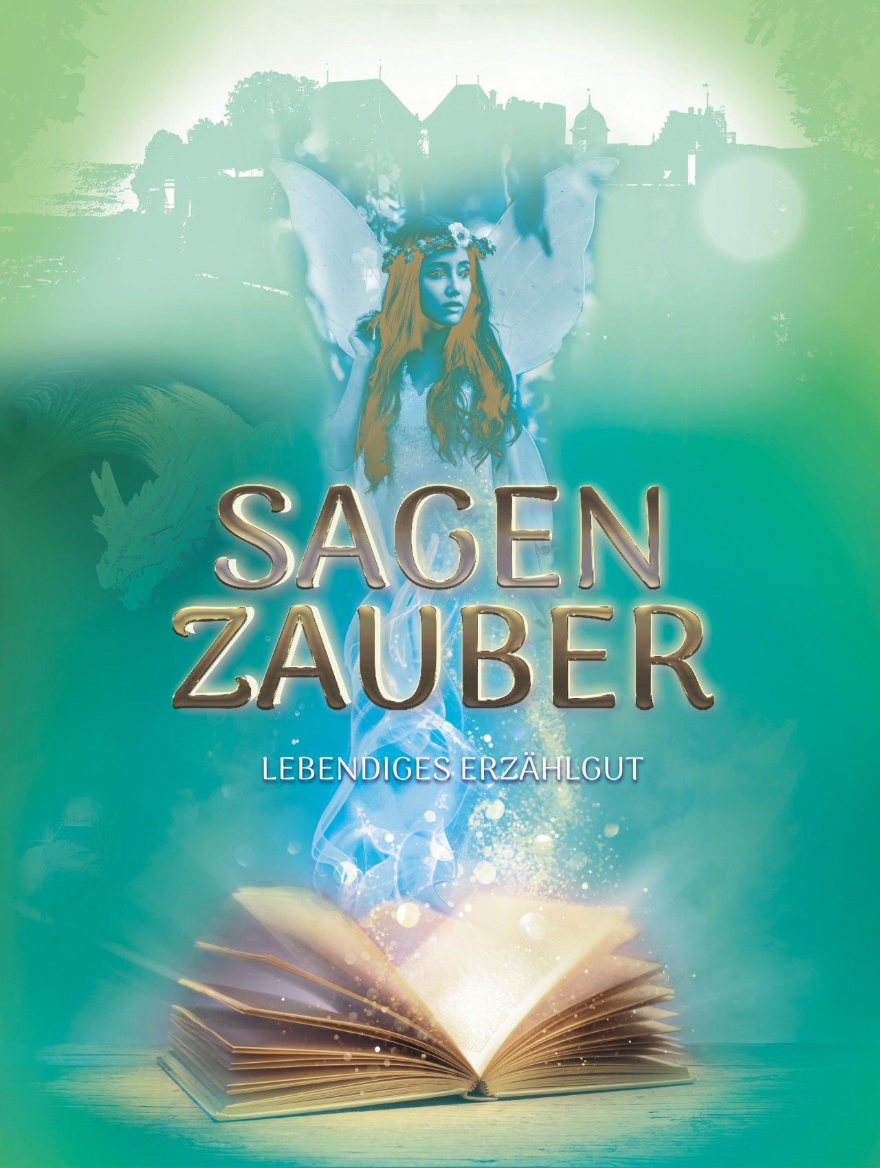Schriftzug Sagenzauber über einem geöffneten Buch auf grünem Hintergrund