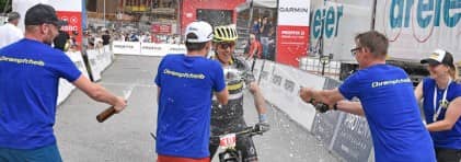 Slider: MTc2MjA4Mg Bild 41