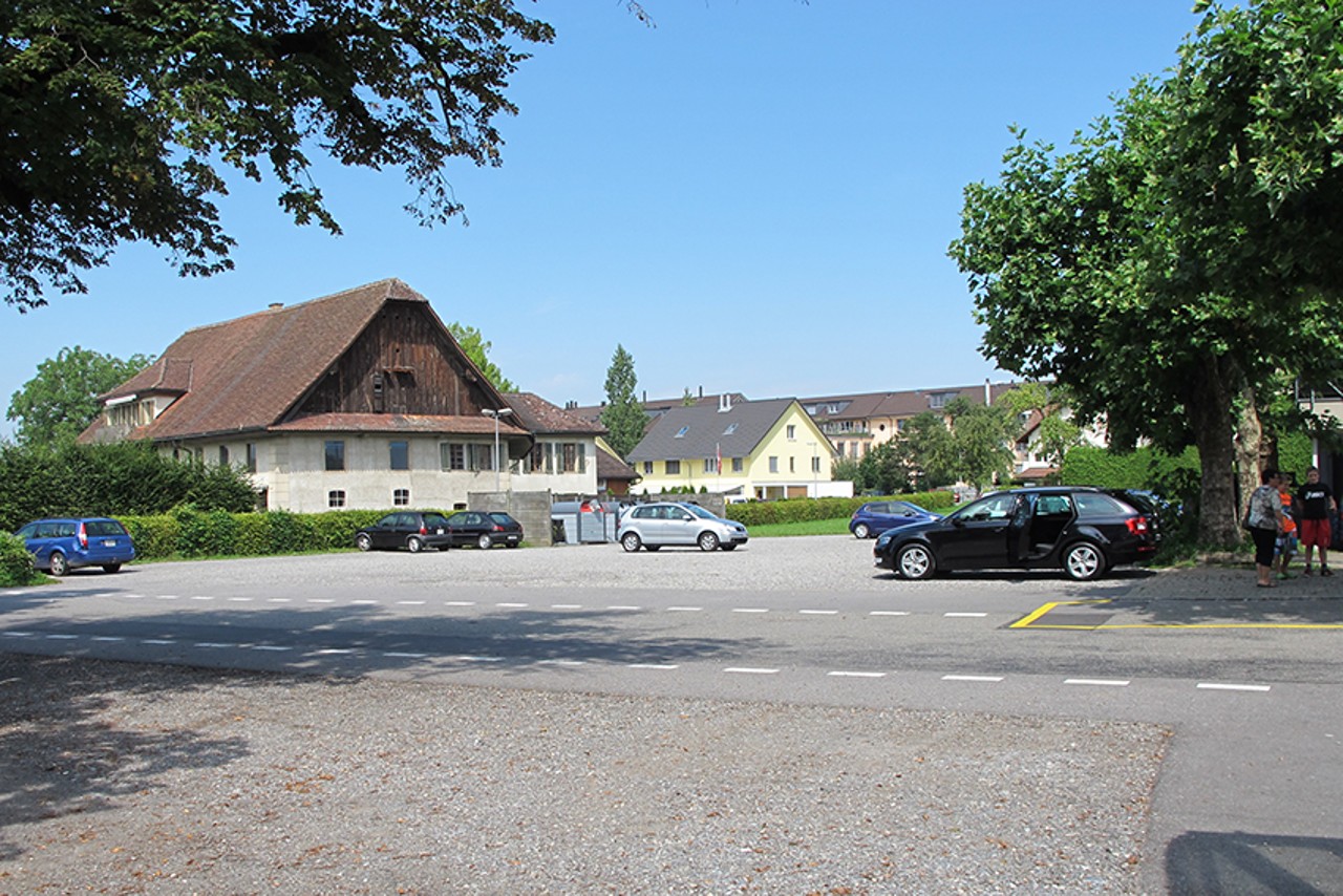 Lindenplatz der zentrale Dorfplatz