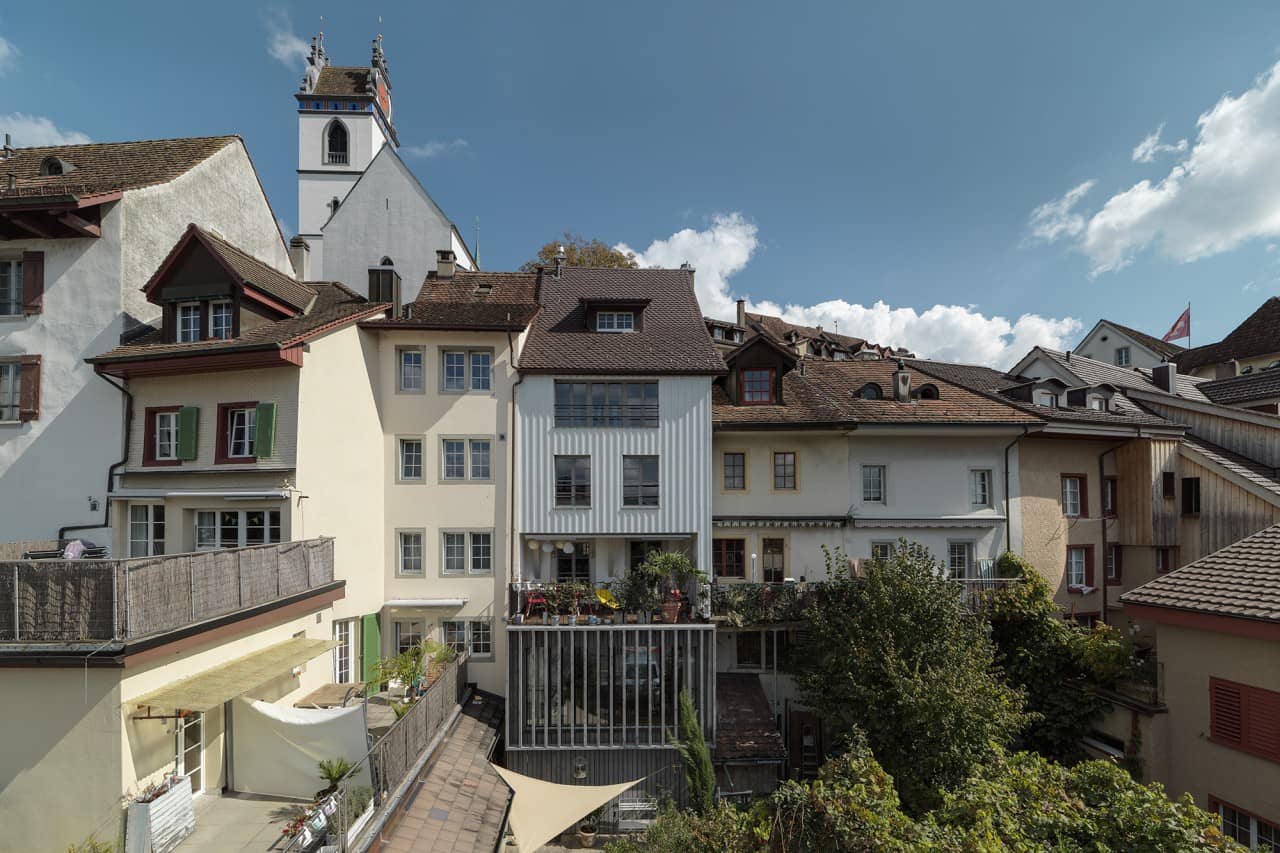 Die Wohnhäuser in der Altstadt von Aarau waren früher ein Teil der Stadtmauer.