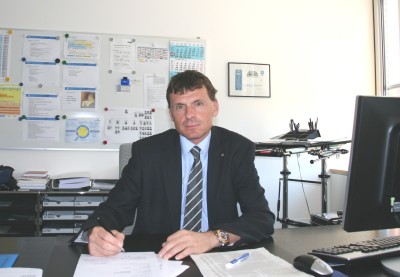 Dr. Maurus Büsser, Generalsekretär, in seinem Büro