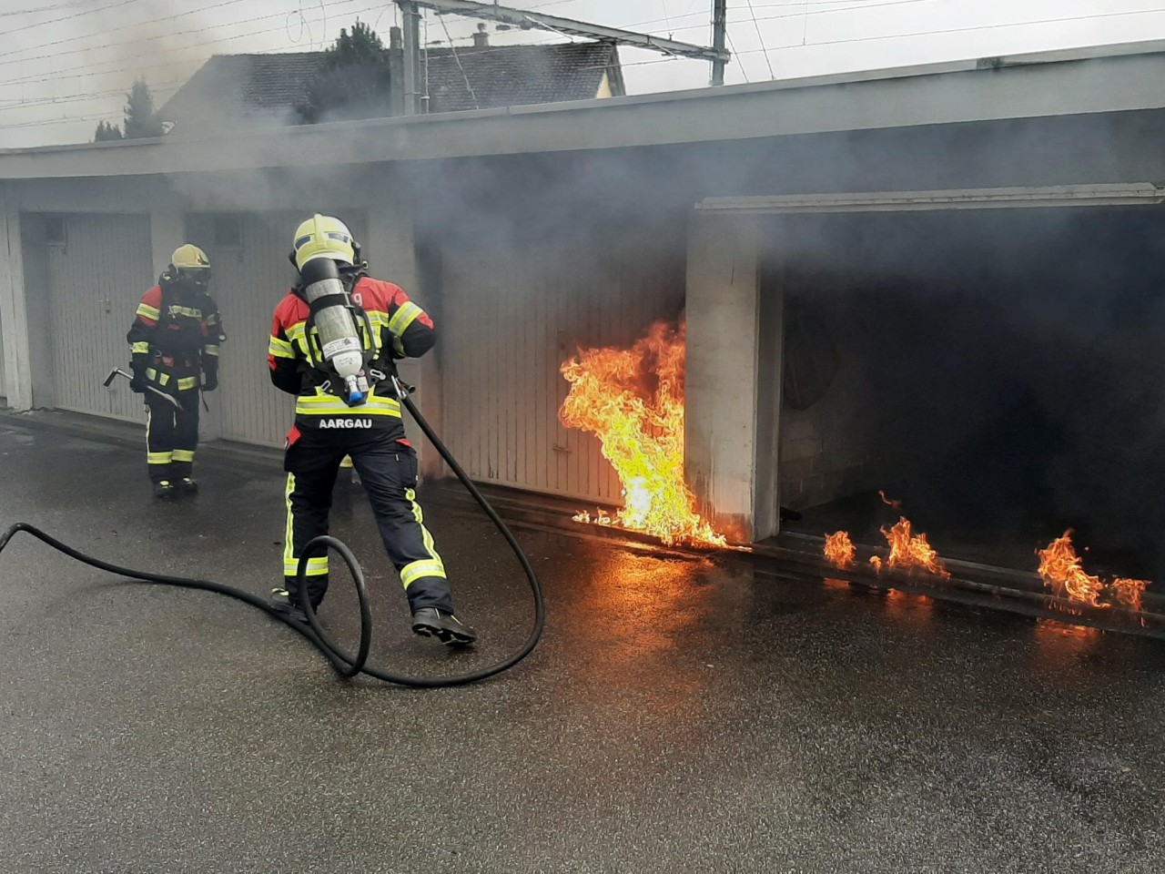 Brand bei den Garagenboxen.