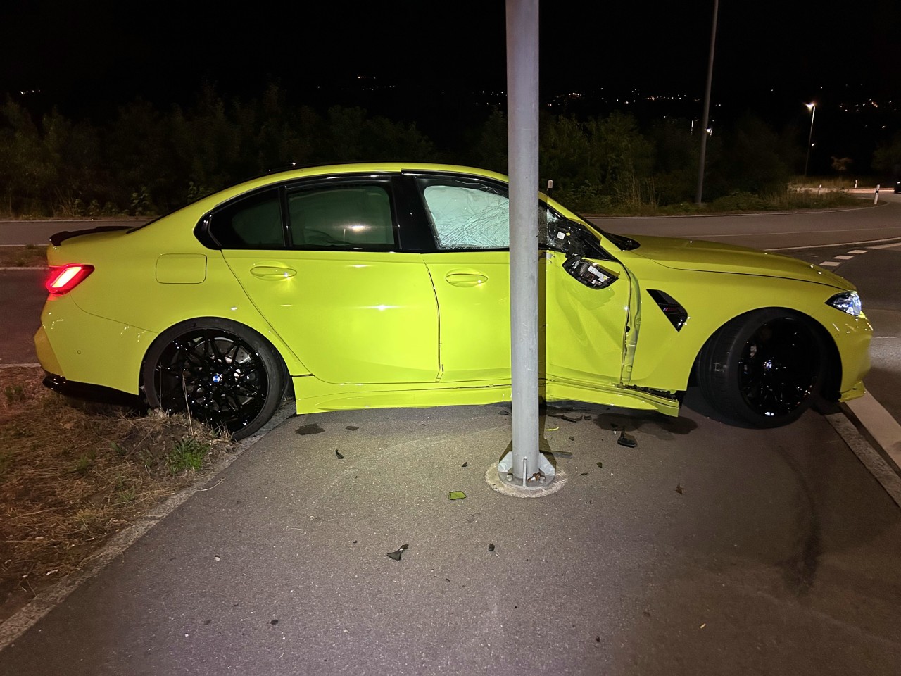 Verunfalltes Fahrzeug.