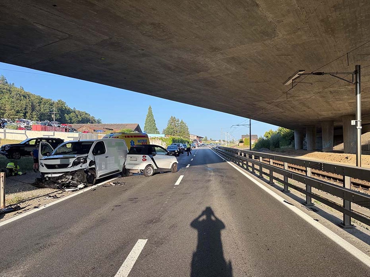 Unfalfahrzeuge nach Kollision.