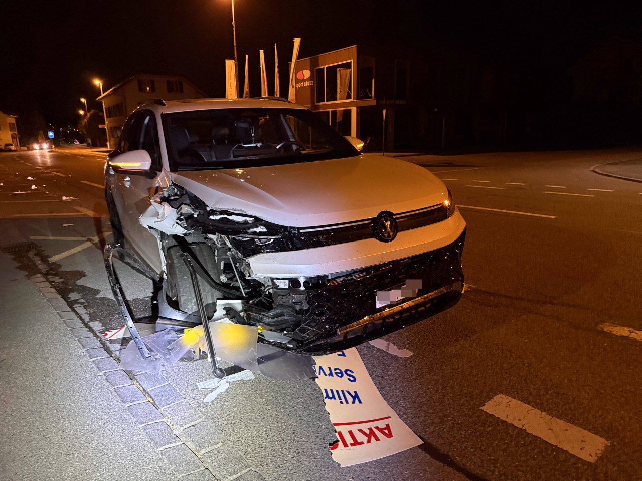 Demolierter Unfallwagen.