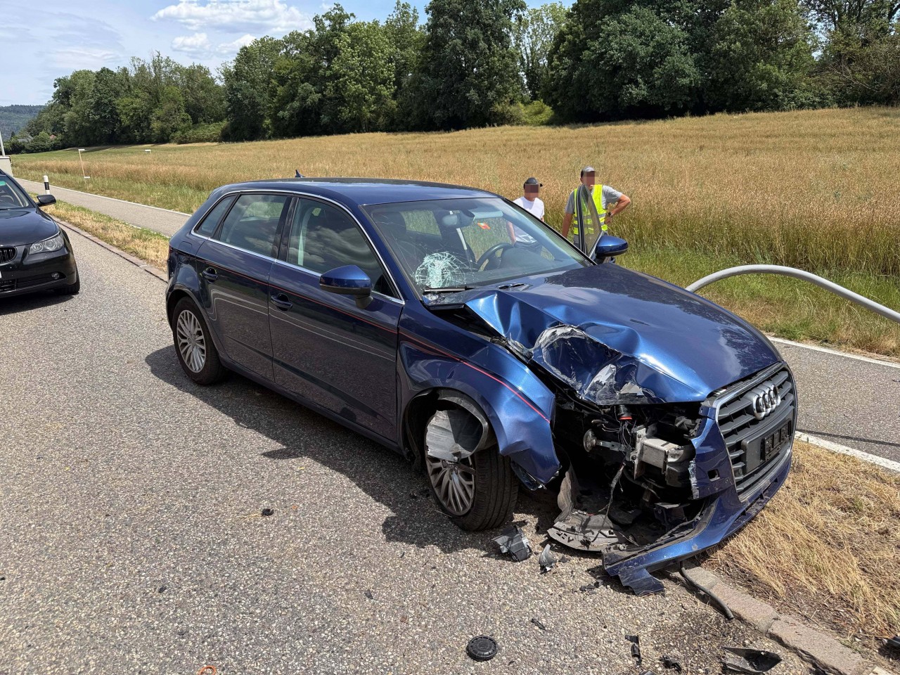 Demolierter Unfallwagen.