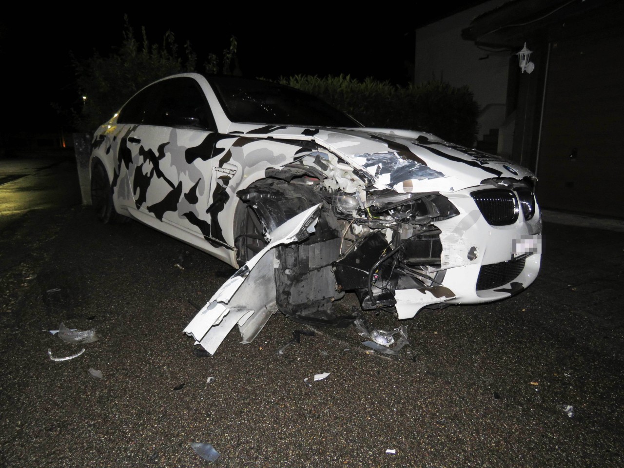Beschädigter BMW M3 in Vordemwald
