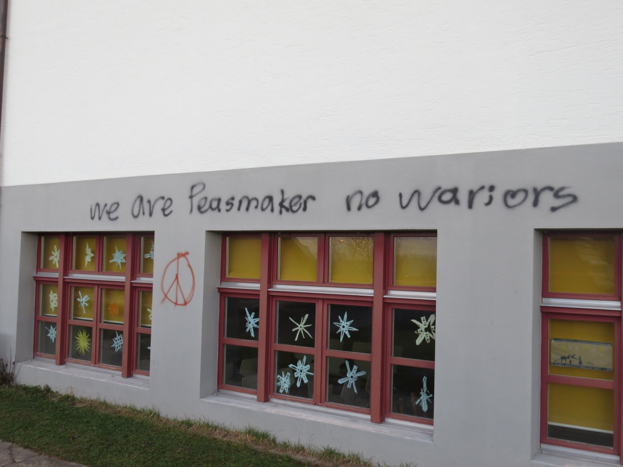 In leidlichem Englisch verfasste Schmierereien