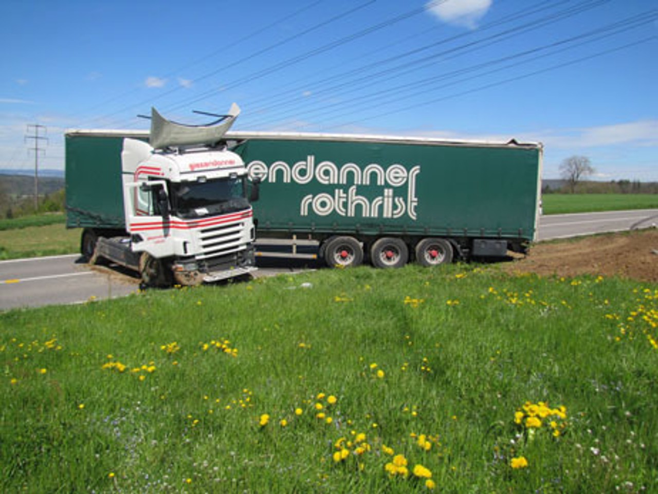 Verkeiltes Sattelmotorfahrzeug