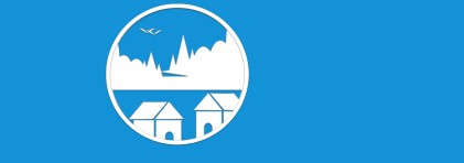 Blauer Hintergrund und davor eine weisse schematisches Dorf in einem Kreis