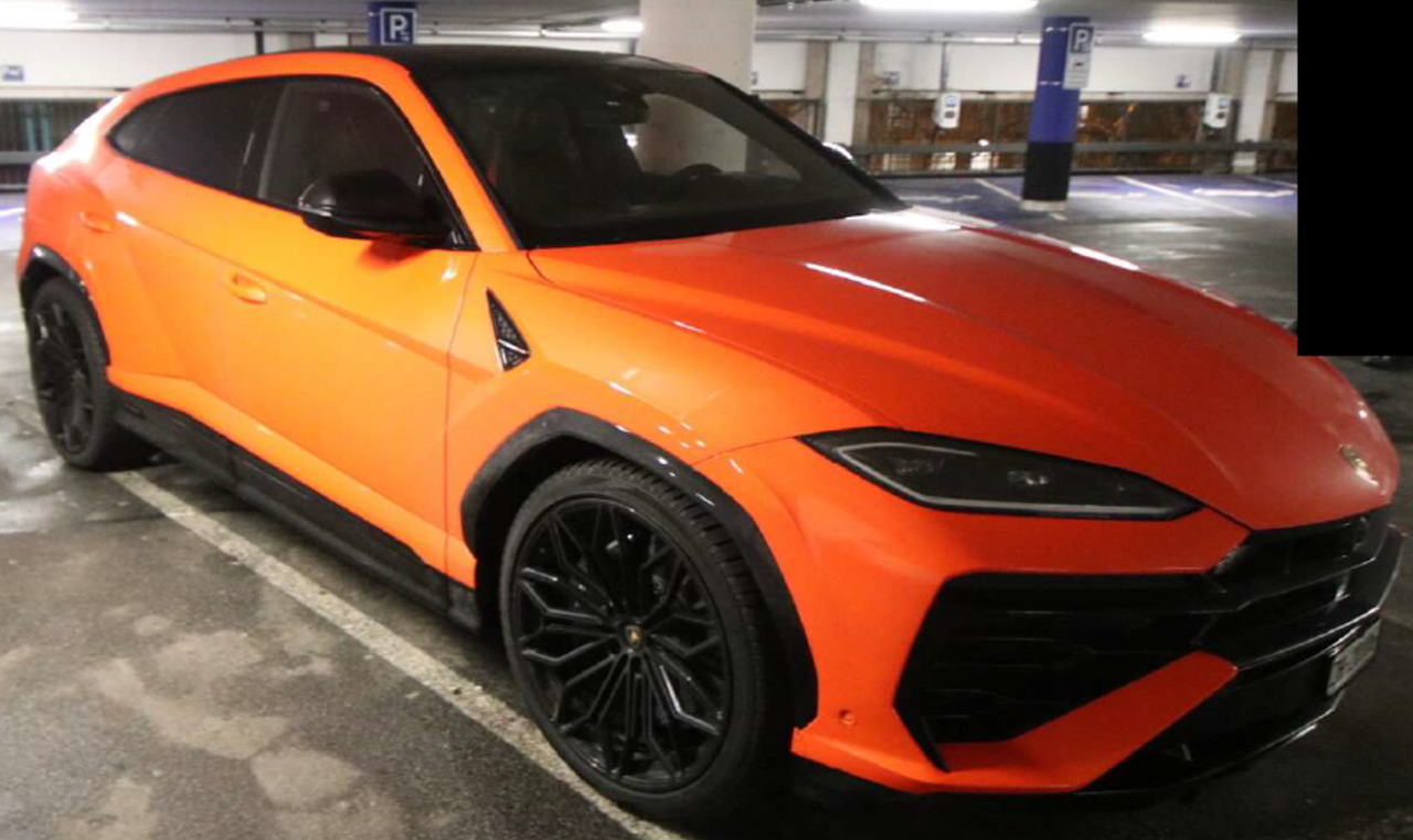 Bild Lamborghini Urus orange.