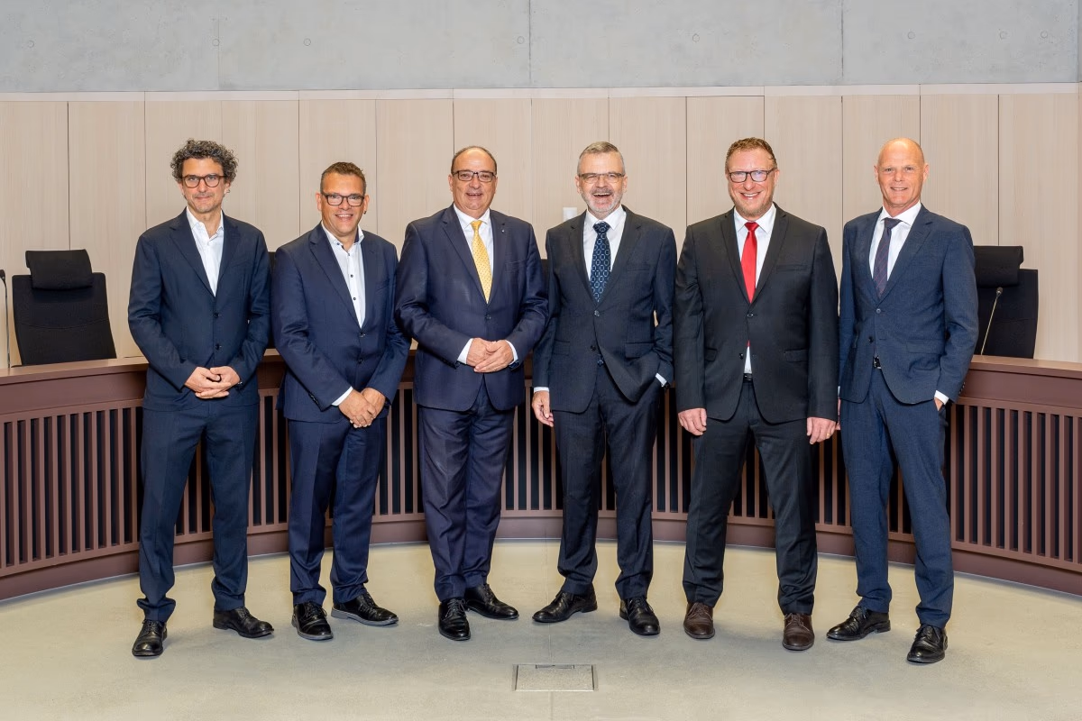 Gruppenbild der Anwesenden Personen.