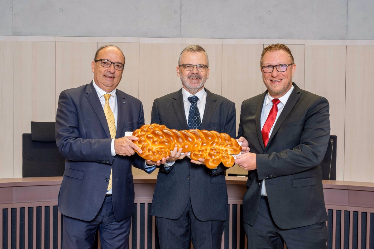 Gruppenbild der Anwesenden Personen.