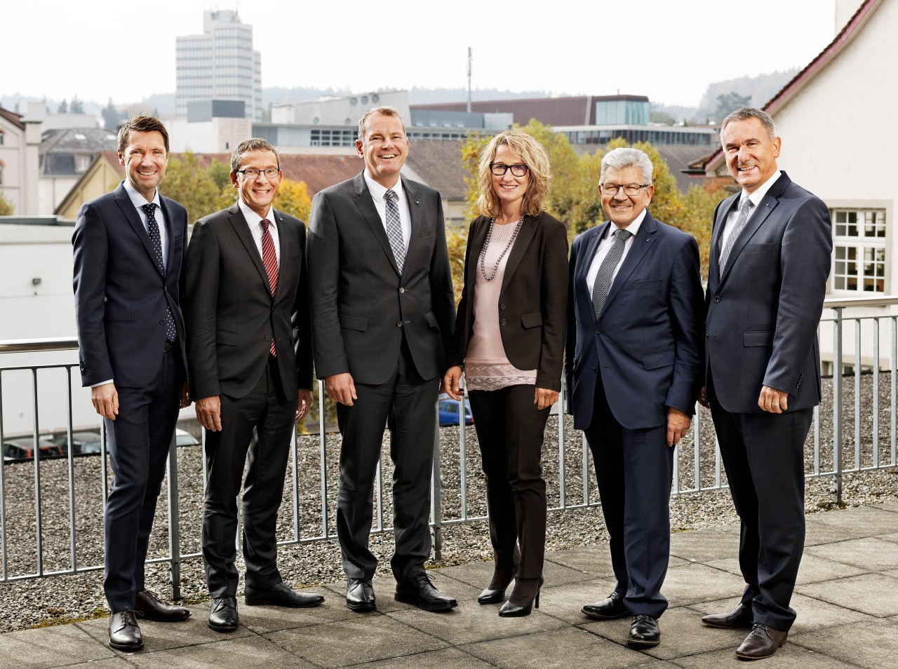 v.l.n.r.: Staatsschreiber Peter Grünenfelder, Regierungsrat Urs Hofmann, Landstatthalter Stephan Attiger, Frau Landammann Susanne Hochuli, Regierungsrat Roland Brogli, Regierungsrat Alex Hürzeler
