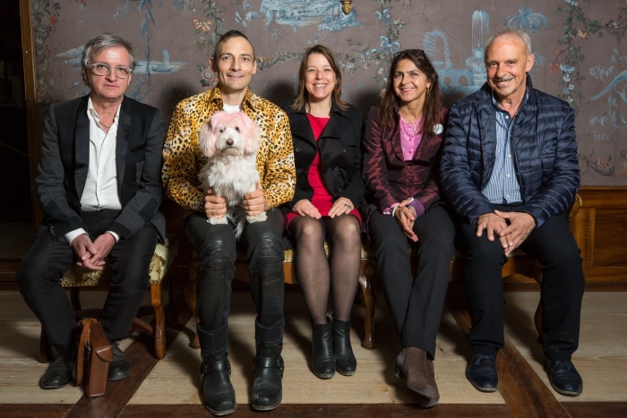 Gruppenbild mit fünf Personen
