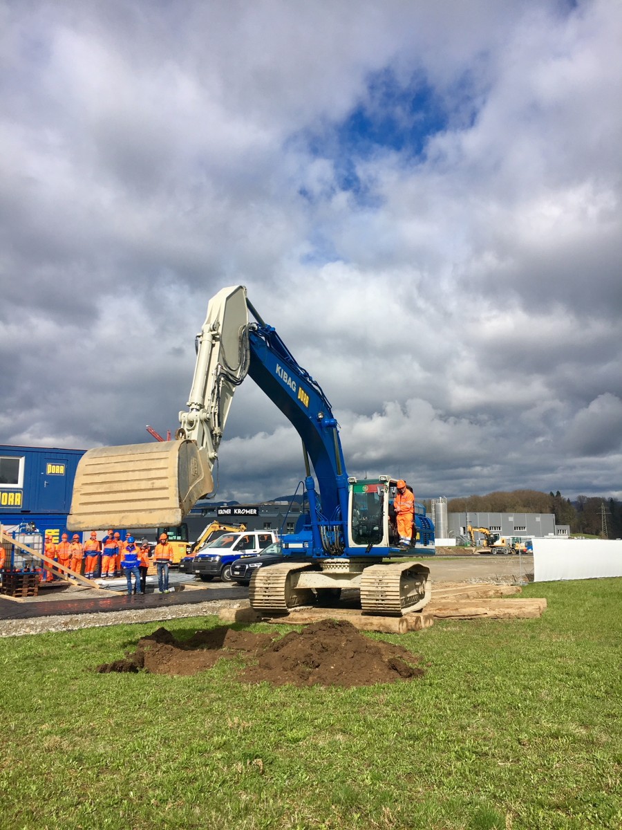 Der Spatenstich ist vollbracht.