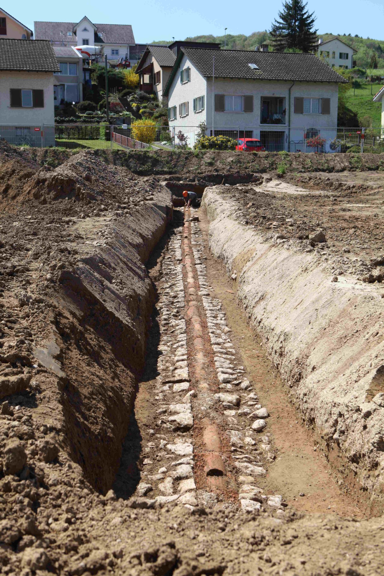 Blick auf die freigelegte Wasserleitung von Münchwilen.