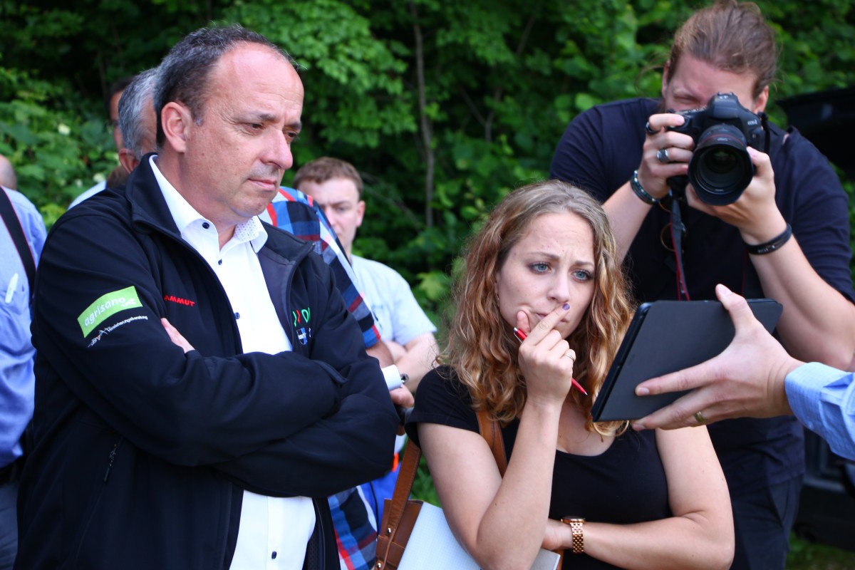 Markus Dieth und weitere Interessierte