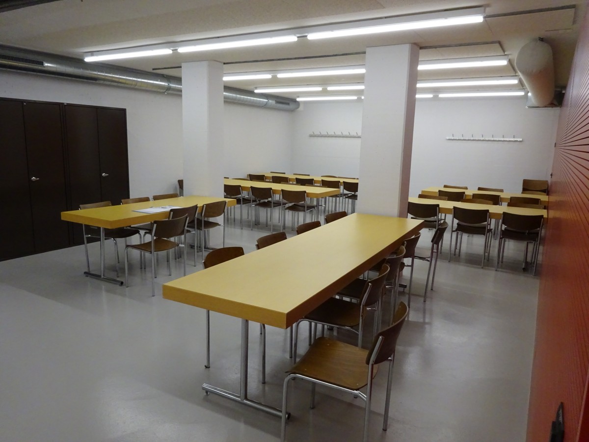 Blick in den Aufenthalts- und Verpflegungsbereich