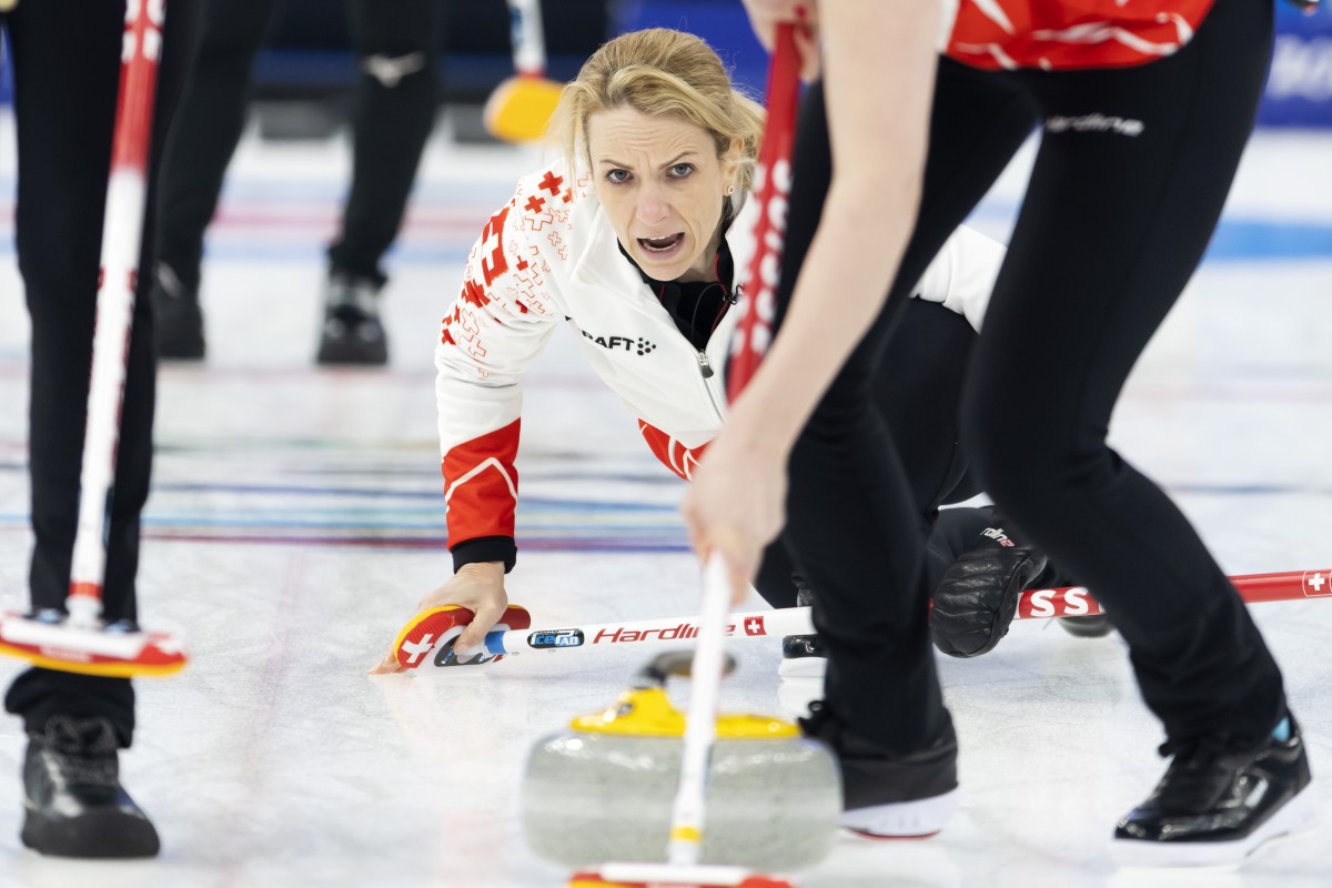Silvana Tirinzoni spielt einen Stein
