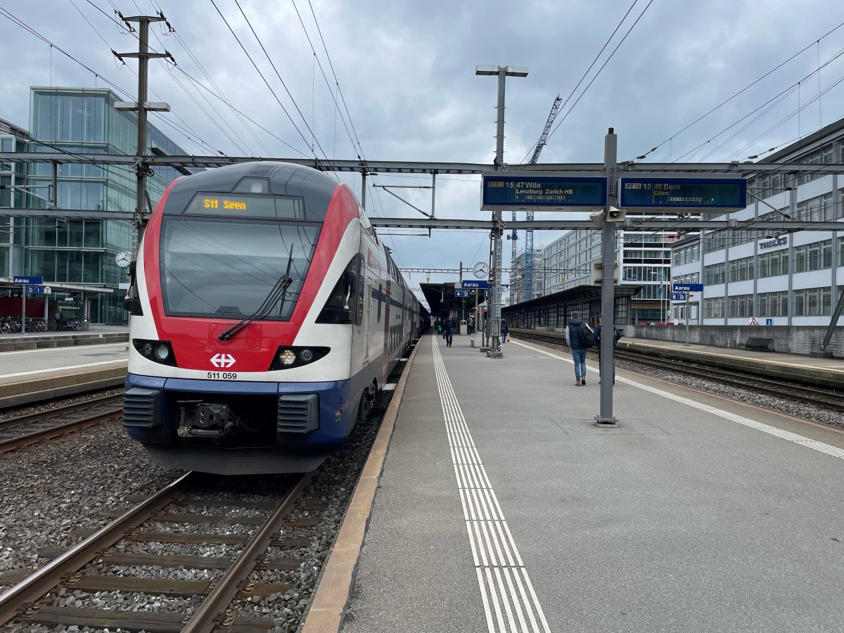 Bahnhof mit Zug