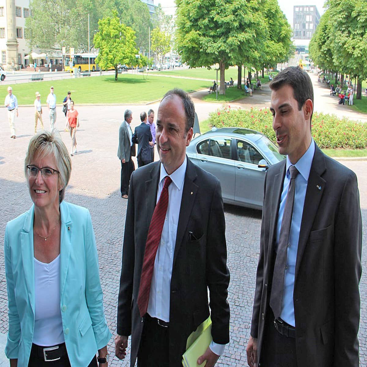 Gruppenbild mit Fr. Friker, Hr. Dr. Dieth, Hr. Burkart