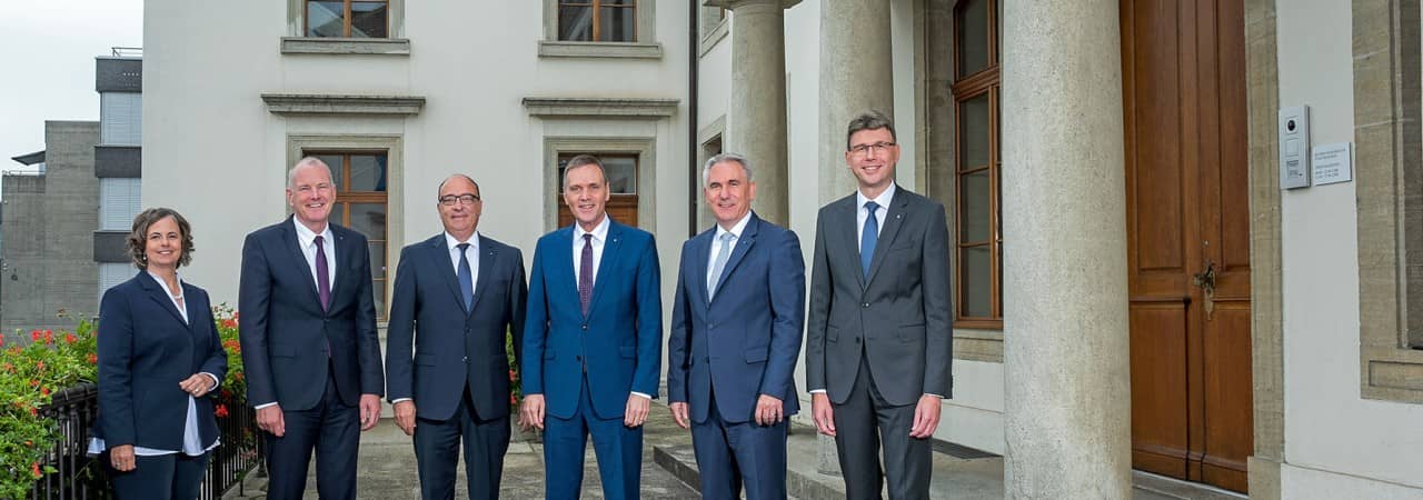 Aargauer Regierungsrat (v.l.n.r.): Staatsschreiberin Joana Filippi, Regierungsrat Stephan Attiger, Landstatthalter Dr. Markus Dieth, Landammann Jean-Pierre Gallati, Regierungsrat Alex Hürzeler, Regierungsrat Dieter Egli