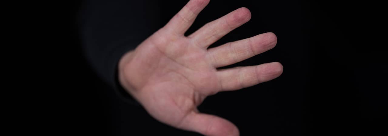 Hand im Dunkeln 